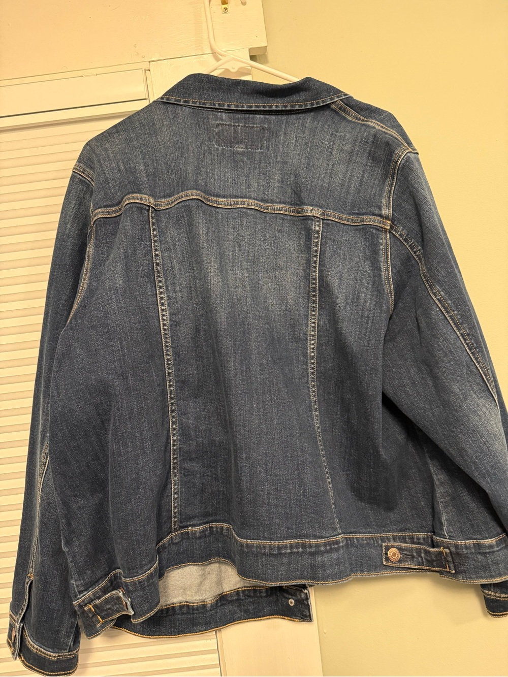 torrid Dark Blue Denim Jacket with Contrast Stitching - Picture 3 of 7